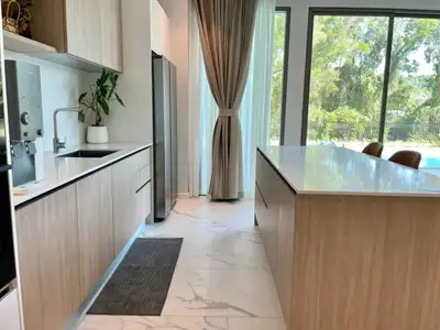 Modern 4 bedrooms with private pool for rent in Koh Keaw