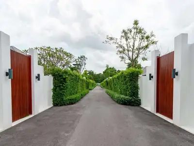 Cozy 2 bedrooms with private pool for rent