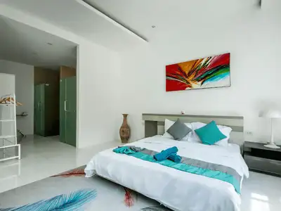 Resale 4-bedroom private pool villa in Kamala