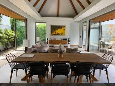 Anchan Lagoon 4 ebdroom villa for rent in Layan