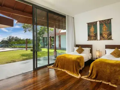 Oceanfront Villa 5 Bedroom For Sale in Kamala, Phuket