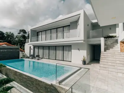 Seaview Large 6 bedroom villa for sale in Kamala