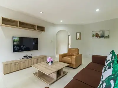 Large garden 3 bedroom villa for rent in Choeng thale