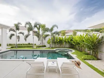 Trichada Tropical Pool Villa – 3 bedrooms with private pool for rent in Choeng Thale