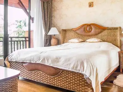 Laguna 5 bedrooms with Large garden for rent in Choeng Thale