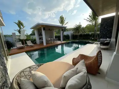 Botanica The Lake side – 3 bedrooms with private pool for rent in Layan