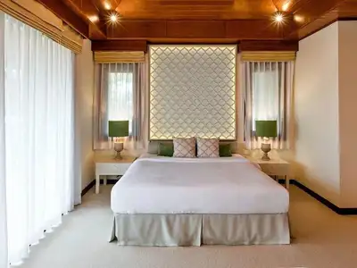 Luxurious 4-bedroom pool 200 villa for rent with a stunning lake view in the Bang Tao area
