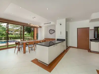Luxurious 4-bedroom pool 200 villa for rent with a stunning lake view in the Bang Tao area