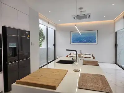 Modern 3-Bedroom Villa with Private Pool in Ban Don, Phuket