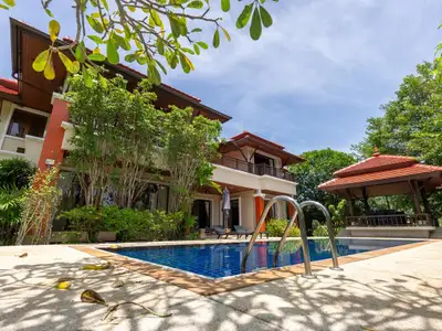 Angsana Laguna Villa – 4 bedrooms pool villa with big garden for rent near Bangtao Beach