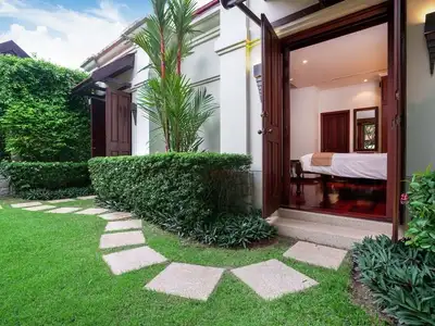Luxurious 5+1 Bedroom Sai Taan Villa with Pool & Spa Room