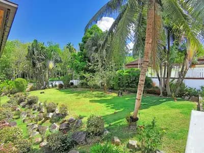 Spacious 7-Bedroom Villa with Private Pool and Large Garden in Thalang