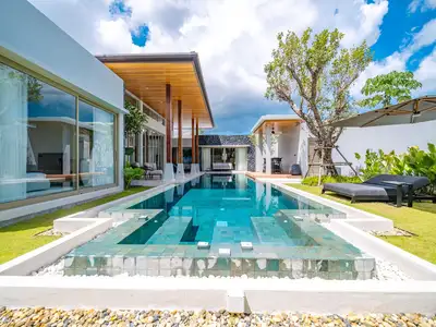 Elegant 3-Bedroom Luxury Villa with Pool in Botanica Prestige, Layan