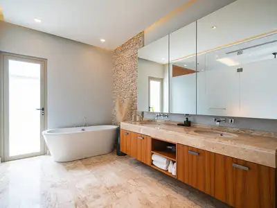 Elegant 3-Bedroom Luxury Villa with Pool in Botanica Prestige, Layan
