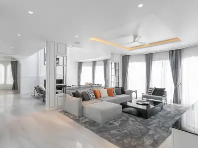 Luxurious 5-Bedroom Villa For Sale | SC16072551