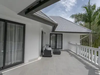 Luxurious 5-Bedroom Villa For Sale | SC16072551