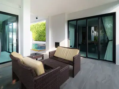 6-Bedroom Pool Villa for Sale in Surin Bangtao Phuket | SD14102501